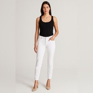 DKNY Ludlow High Rise White Skinny Jeans - Size 27